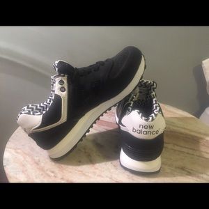New Balance Women Black & White WL574 Tennis shoe